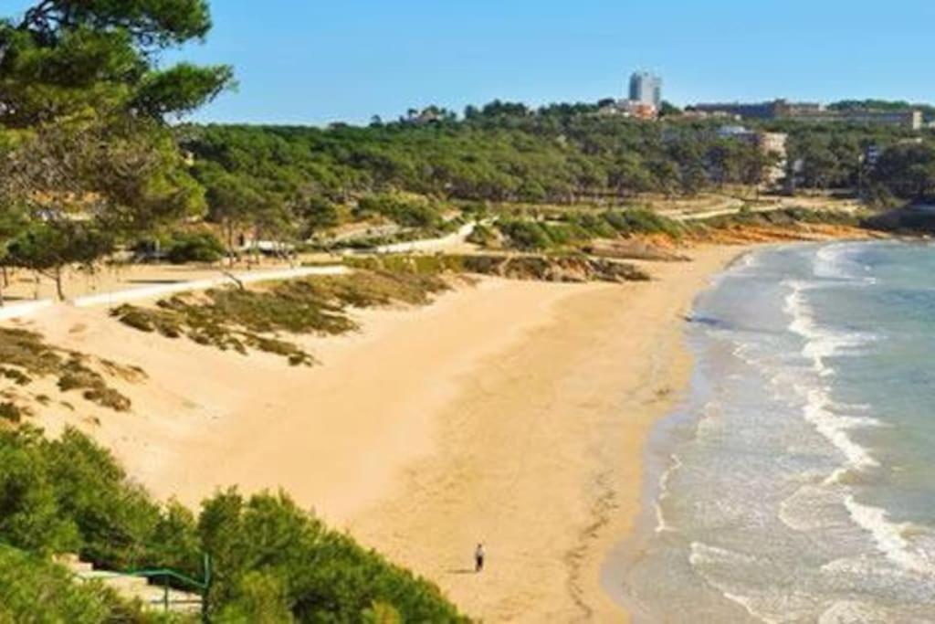 Estudio Pacific Salou, Playa 300M! Luaran gambar