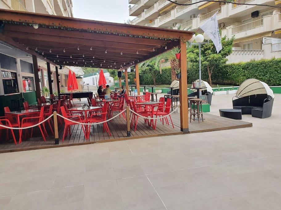 Estudio Pacific Salou, Playa 300M! Luaran gambar